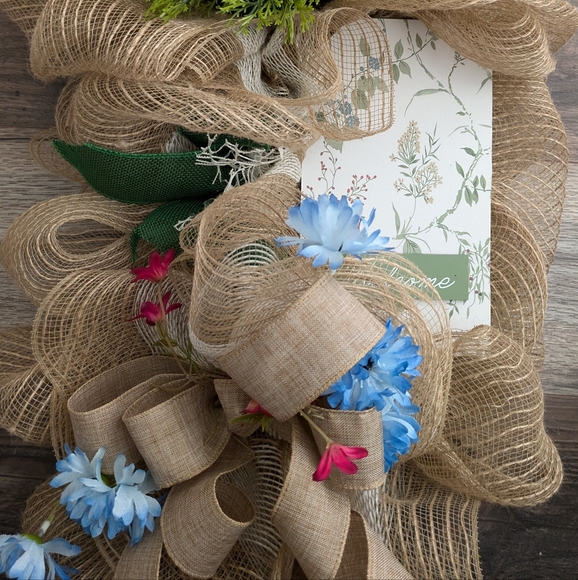 A great beauty gnome/welcome swag wreath - Picture 12 of 17